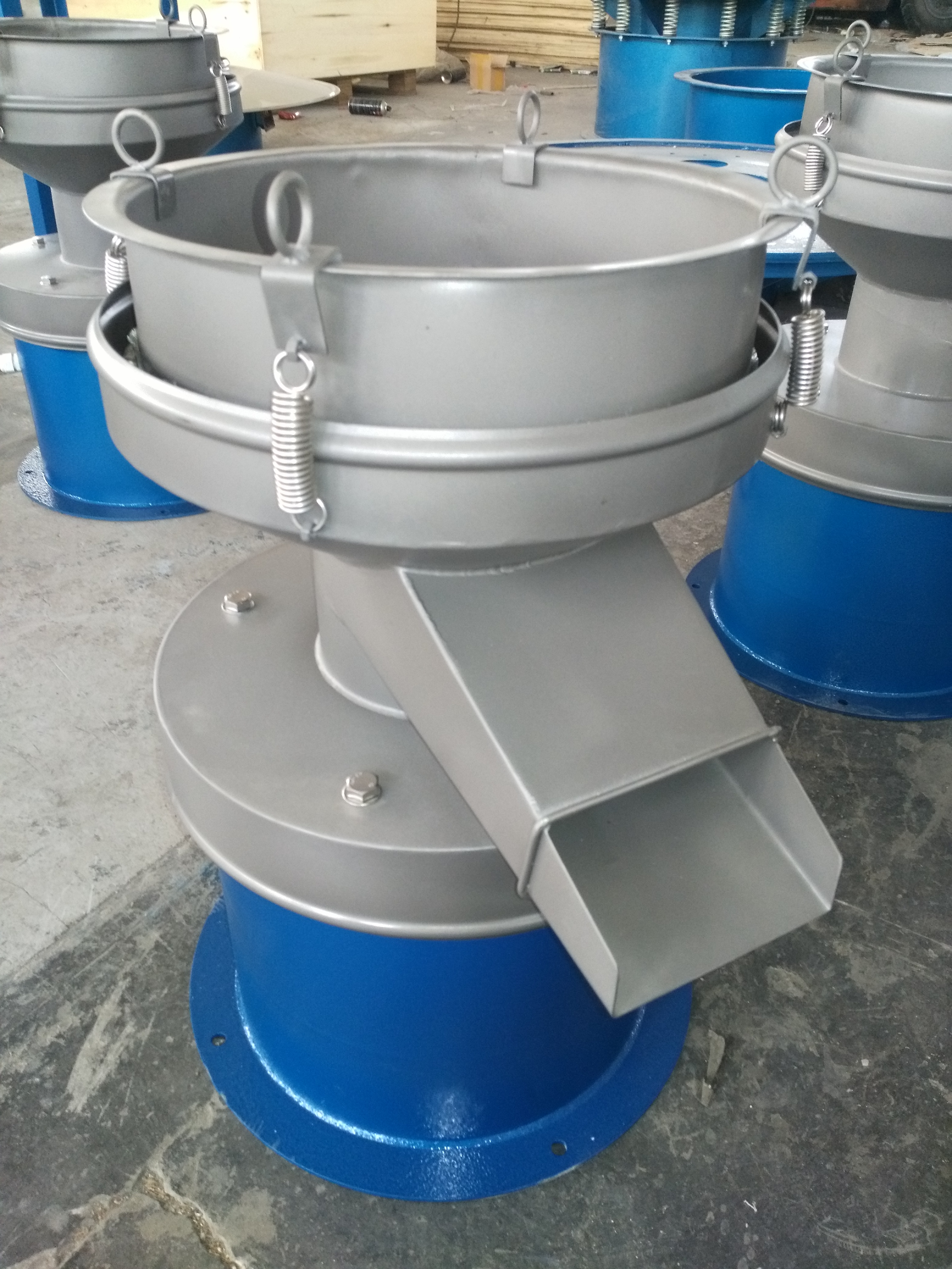 泥漿振動(dòng)篩生產(chǎn)廠家有哪些優(yōu)點(diǎn)？